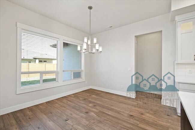 Building Photo - 10399 W Bell Fountain Dr