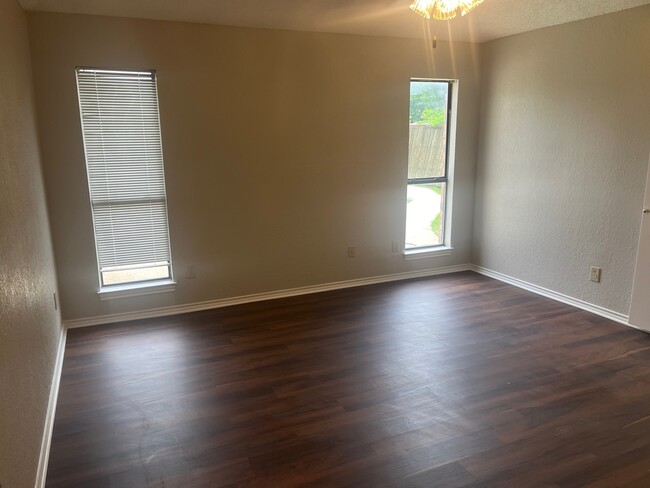 Master bedroom pic 1 looks on pool - 2213 Oak Bluff Dr