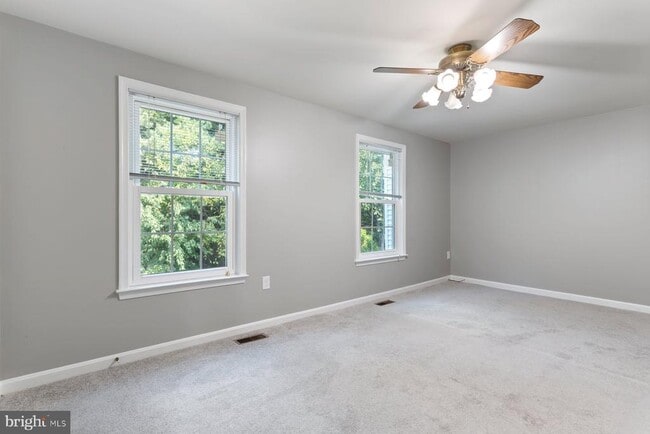 Building Photo - 10603 Tuppence Ct