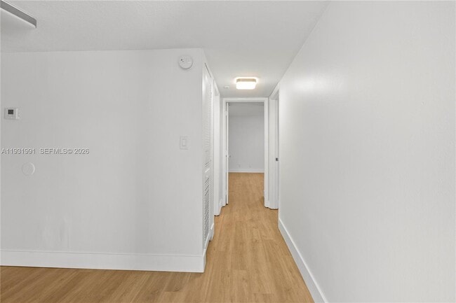 Building Photo - 455 S Pine Island Rd