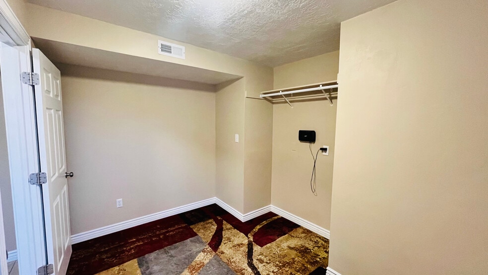 Building Photo - 3016 W 1050 N