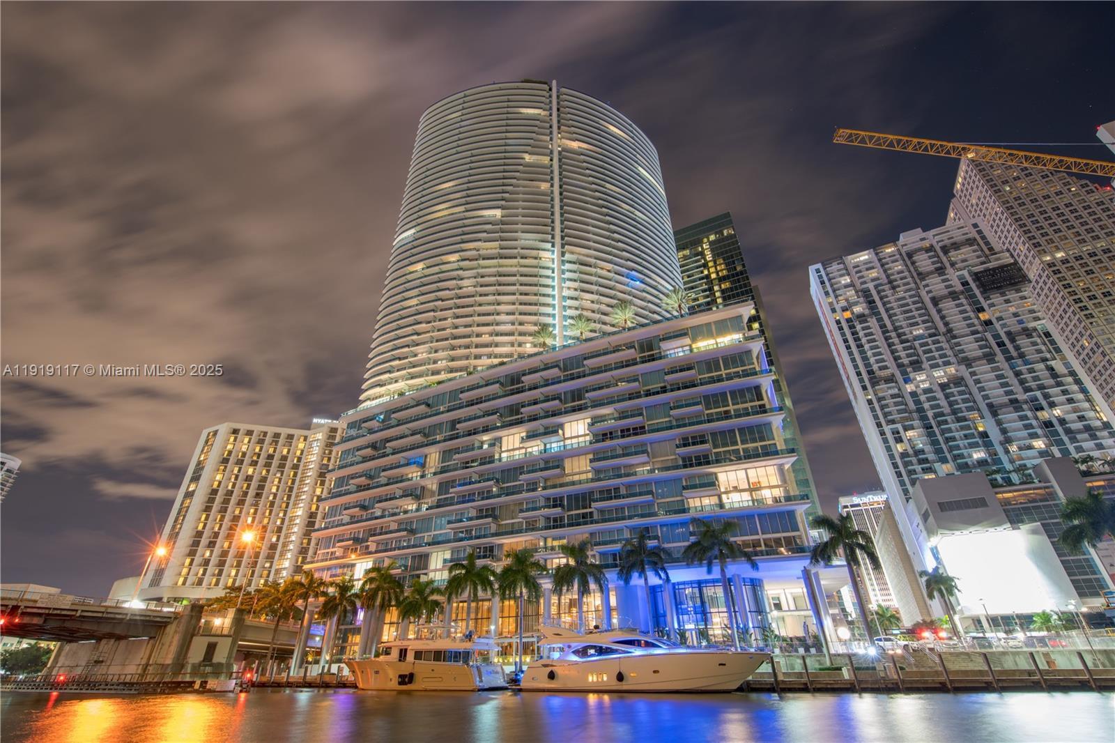 Building Photo - 200 Biscayne Boulevard Way