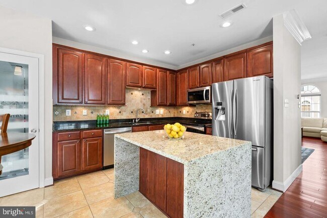 Building Photo - 7592 Cherrybark Oak Ln