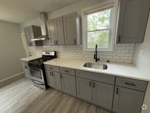 Building Photo - 3026 Fenwick Rd