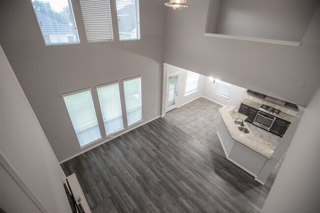 Building Photo - 3627 Midland Dr