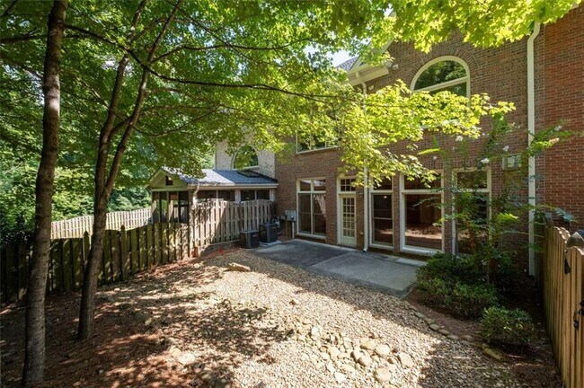 Building Photo - 6245 Spalding Dr