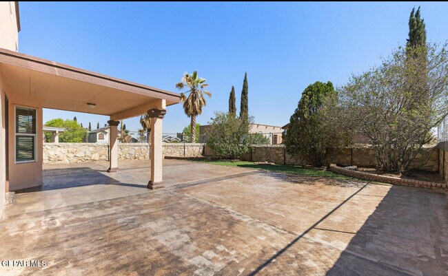 Building Photo - 12482 Paseo Rojo Dr