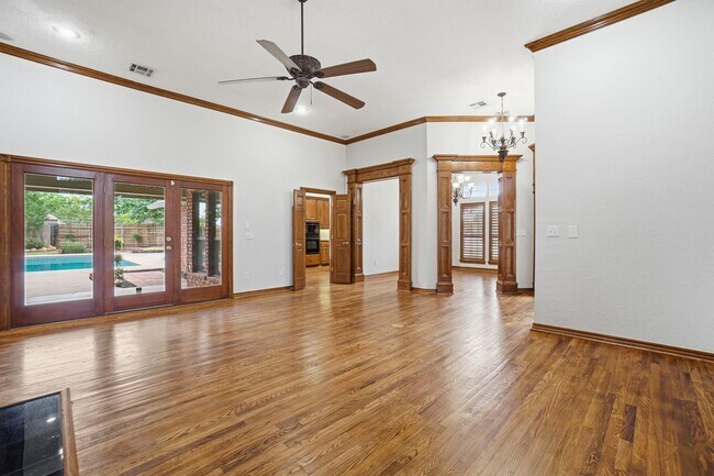 Building Photo - Beautiful & Newly Renovated 3 Bed & 2 Bath House in Heritage Hills with Private Pool