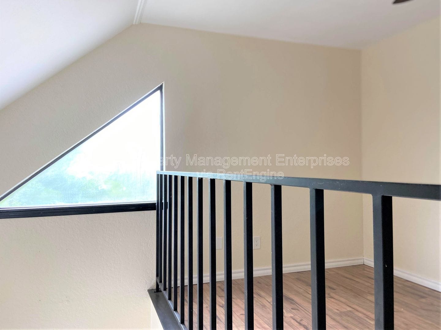 Building Photo - 11530 N May Ave