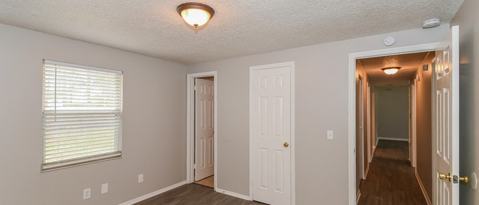 Building Photo - 1692 Mary Beth Dr