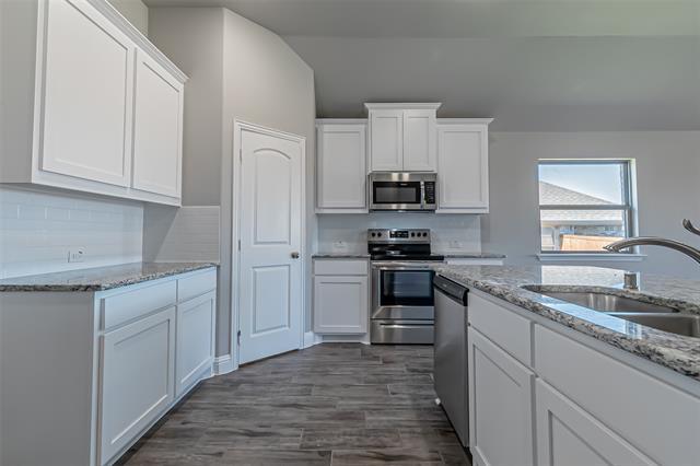 Building Photo - 422 Oleander Dr