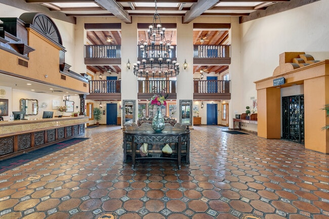 Building Photo - Vanllee