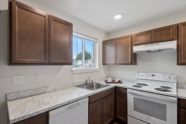 Building Photo - 677 Cook Rd