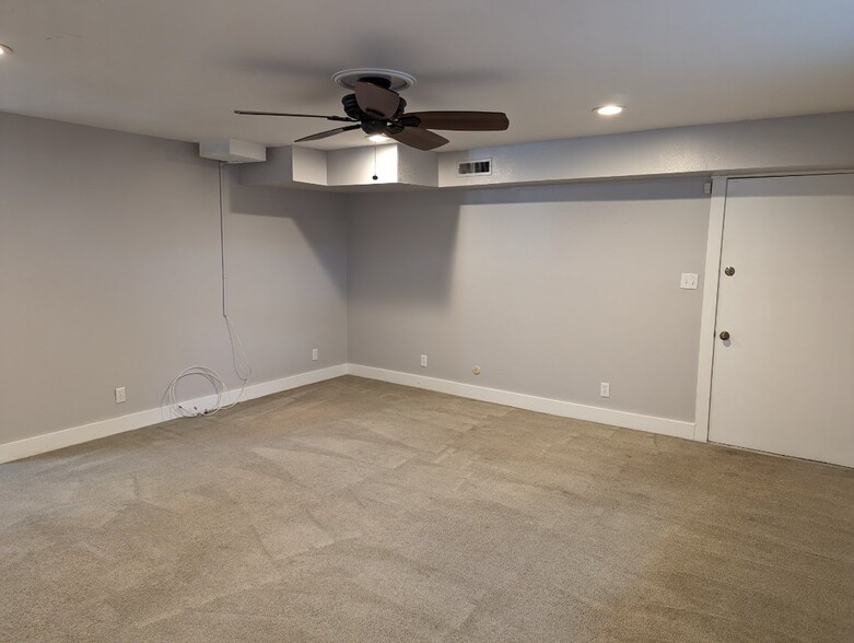 Living room - 11338 S 2700 W