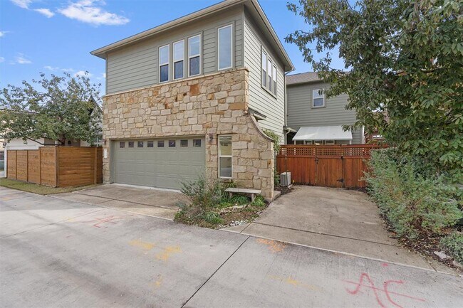 Building Photo - 3120 Tom Miller St