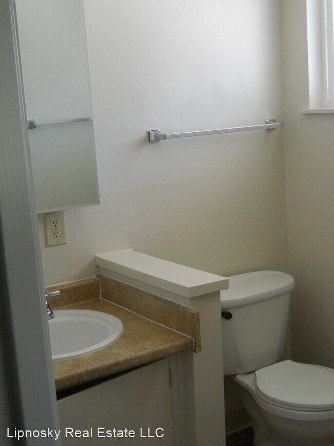 Building Photo - 1711 Tanager Ave