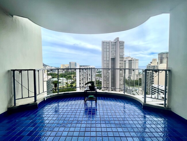 Building Photo - ? Amazing Waikiki 2-Bedroom, 2-Bath Oasis ...