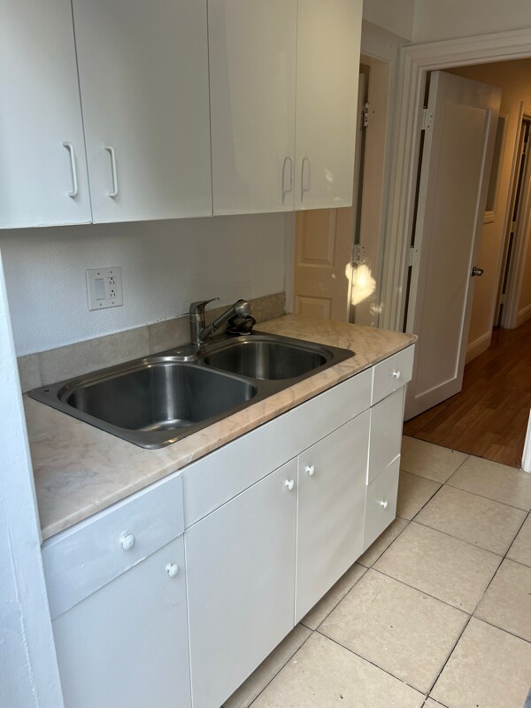 Building Photo - 8569 Remmet Ave