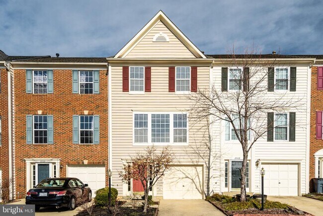 Building Photo - 2507 James Maury Dr
