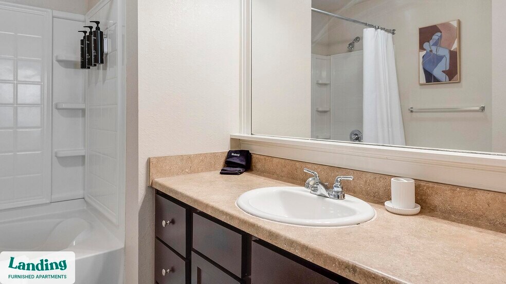 Building Photo - 97 Market Point Dr