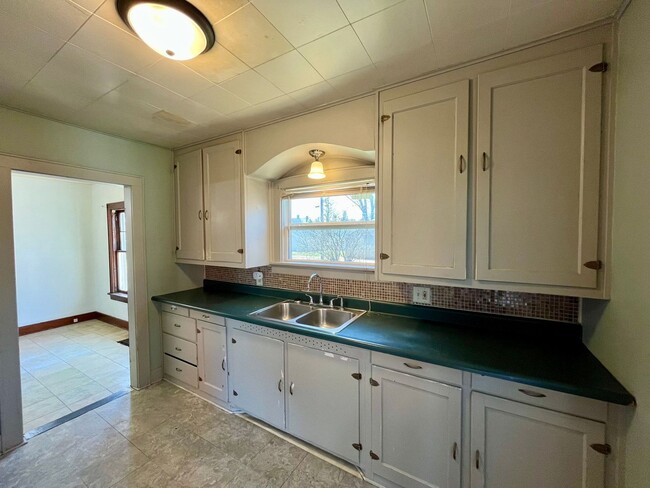 Building Photo - 3 Bed 1 Bath Single Family Home in Wausau