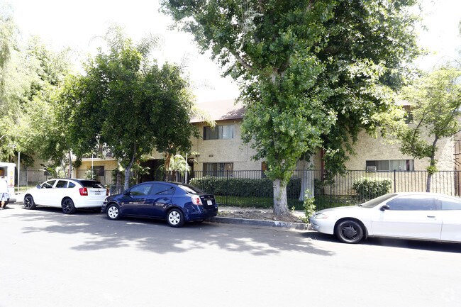 Building Photo - Memory Park Apts