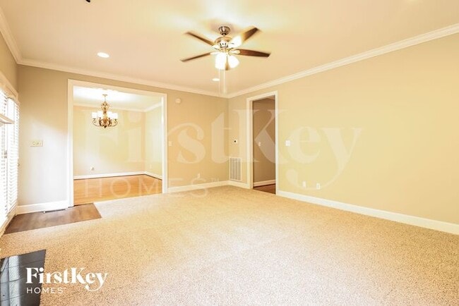 Building Photo - 849 Crest Cove