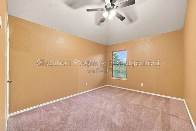 Building Photo - 16551 Pentonshire Ln