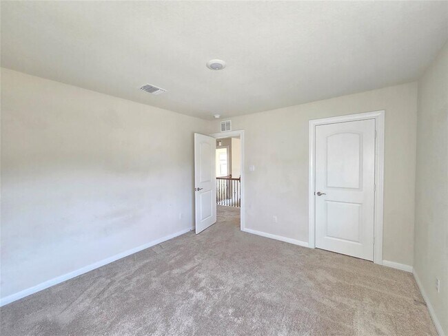 Building Photo - 604 Red Knot Ave