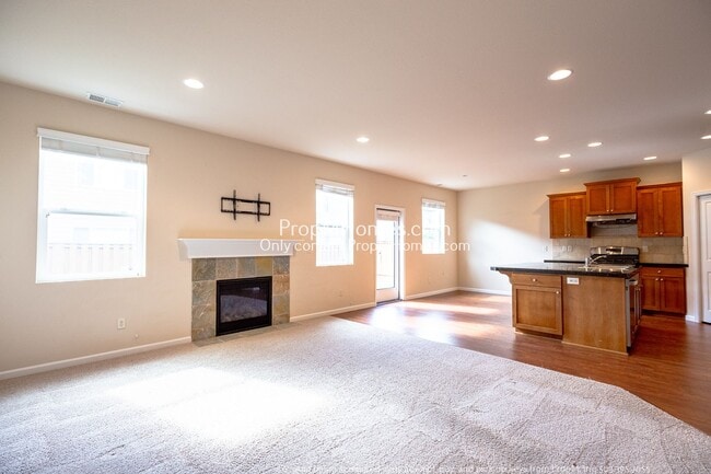 Building Photo - Spacious Four-Bedroom Gem with a Bonus Room to Spark Your Imagination!