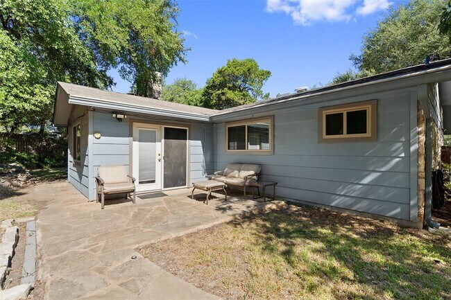 Building Photo - 2301 Barton Hills Dr