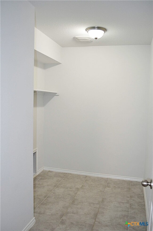 Building Photo - 2606 Cortona St