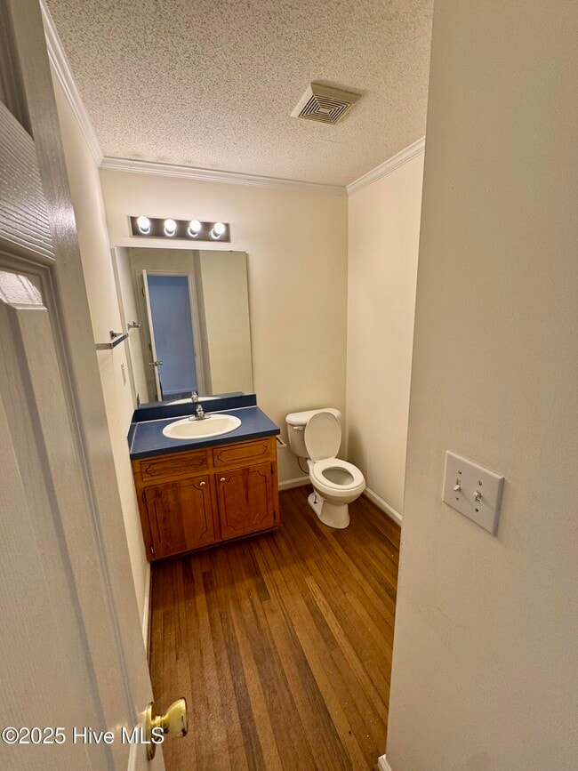 Building Photo - 3939 Sterling Pointe Dr