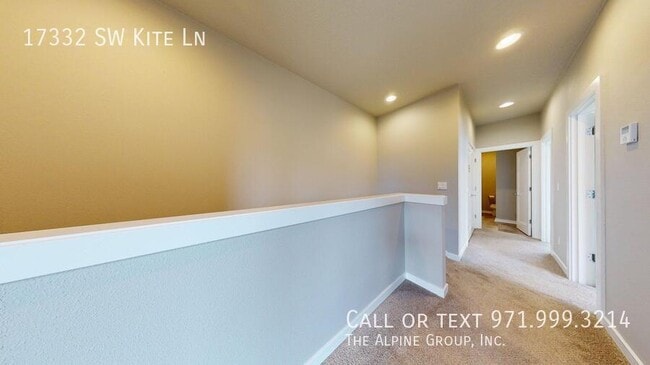 Building Photo - 17332 SW Kite Ln