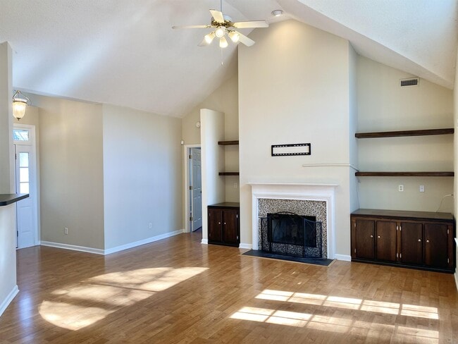 Building Photo - 42 Westminster Pl