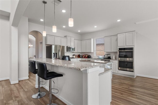 Building Photo - 130 Wild Pecan Lp