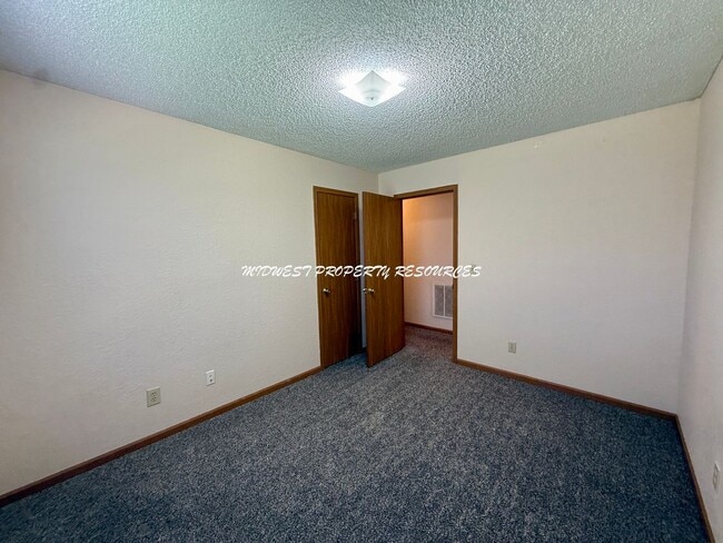 Building Photo - 503 NE Austin St