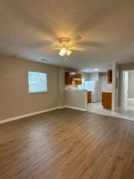 Building Photo - 197 South Ave SE