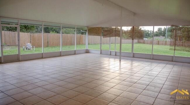 Building Photo - 11649 Audubond Ln