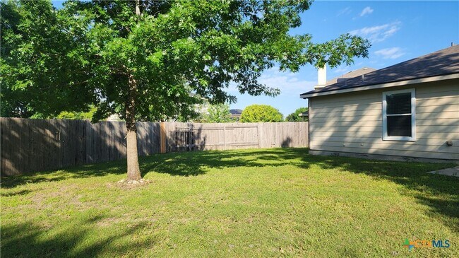 Building Photo - 223 Avrshire Ln