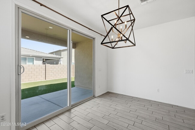 Building Photo - 1016 W Calle Nicoya