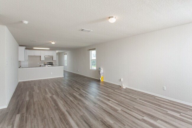 Building Photo - Beautiful 4 bedroom home in Rosillo Creek!...