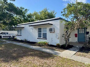 Building Photo - 2 BED 1 BATH READY TO RENT IN PLANT CITY!