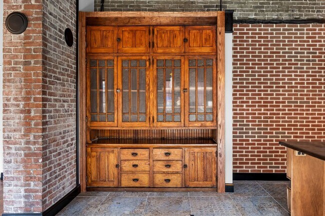 Building Photo - Thiel on 9th