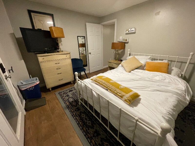 Building Photo - 2350 S Henderson St