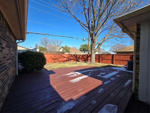 Building Photo - 877 Harvest Glen Dr