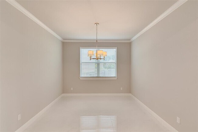 Building Photo - 5520 La Canada Wy