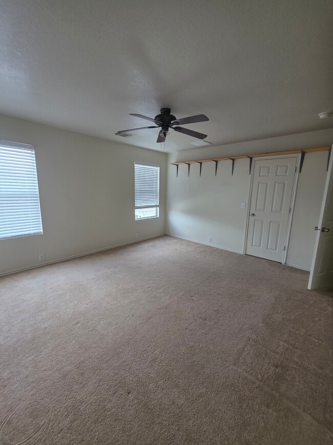 Building Photo - 9714 Coyote Creek Dr