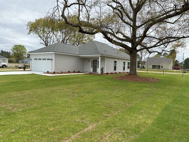 Building Photo - 20 Owens Rd