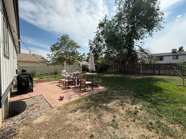 Building Photo - Modern Comfort in the Heart of West Jordan...